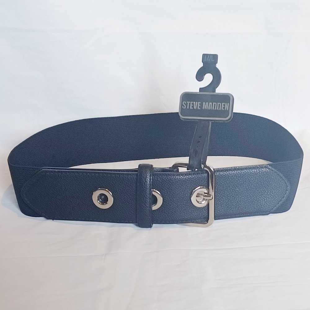 NWT Steve Madden Black Elastic / Patent Leather Grommet Belt M / L